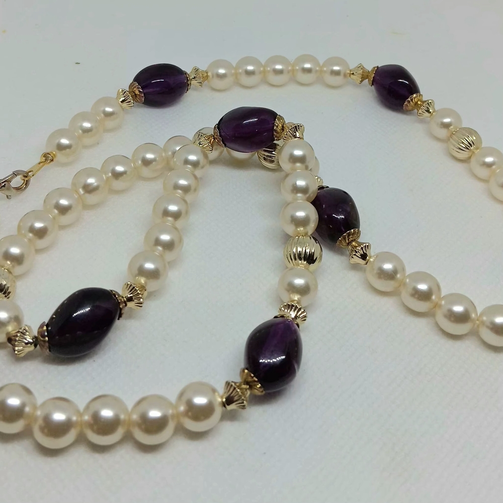 Elegant Vintage Faux Pearl and Lucite Purple Bead 30 Inch Necklace